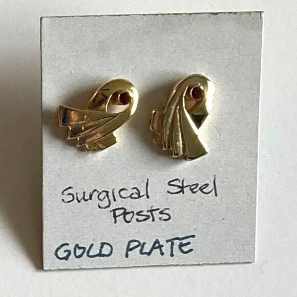 Vintage Gold Plate & Red Crystal Post Earrings - Picture 5 of 5